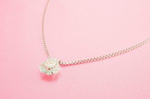 ホワイトデー、大切な人にはネックレスがおすすめ！
