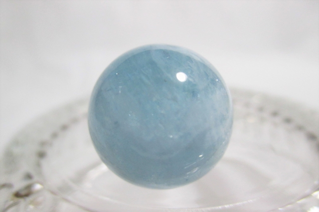 青い色の宝石：アクアマリン(藍玉-あいぎょく)